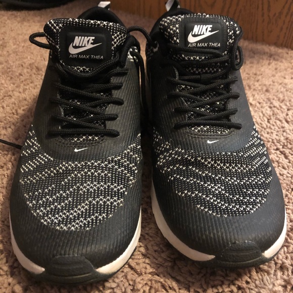 Nike Women’s Air Max Thea - Picture 2 of 3